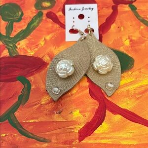 Chic Gold Leaf Earrings with White Floral Detail